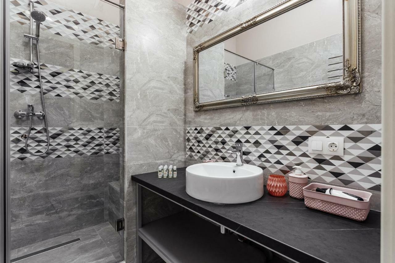 Central Barkar Apartments Odessa Buitenkant foto