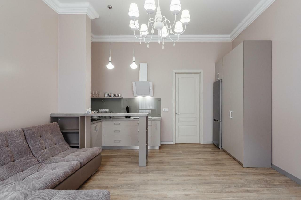 Central Barkar Apartments Odessa Buitenkant foto