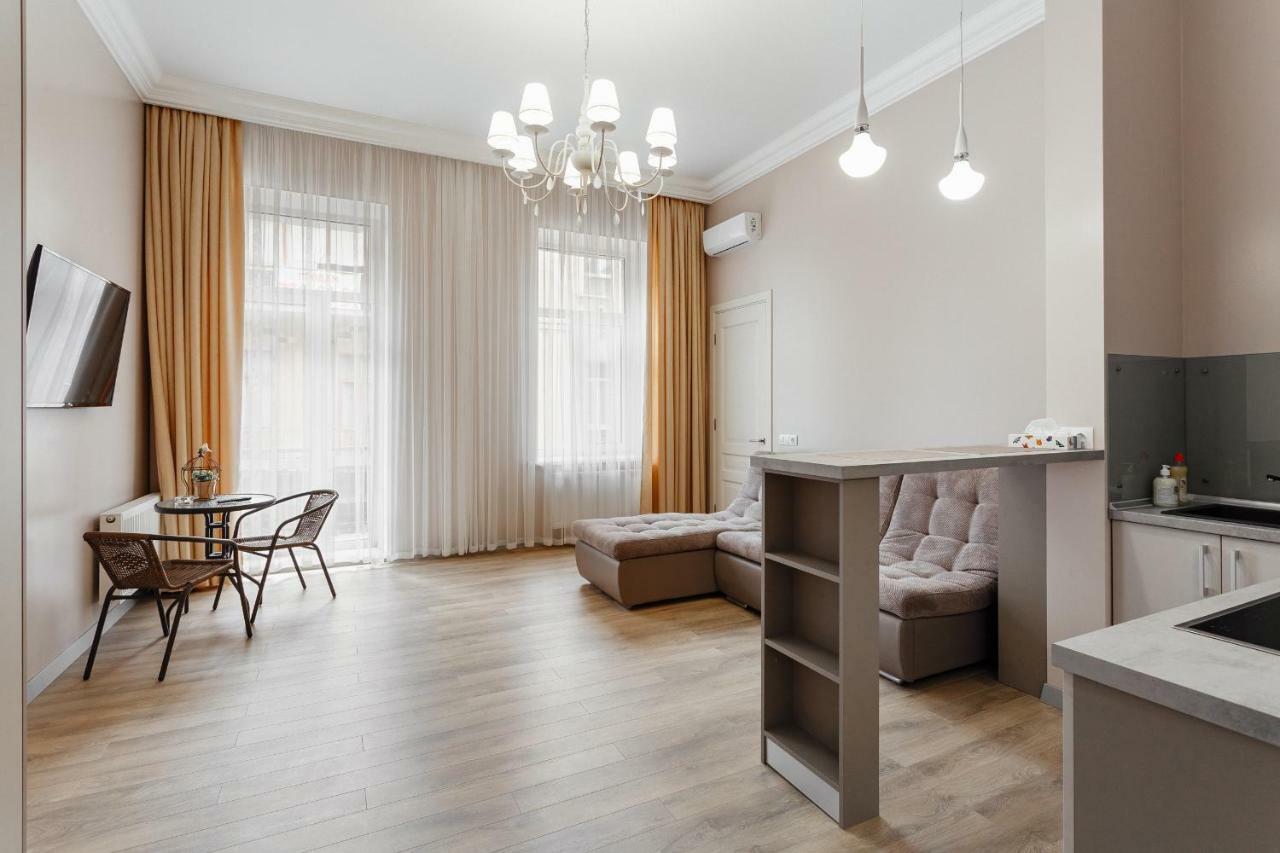 Central Barkar Apartments Odessa Buitenkant foto