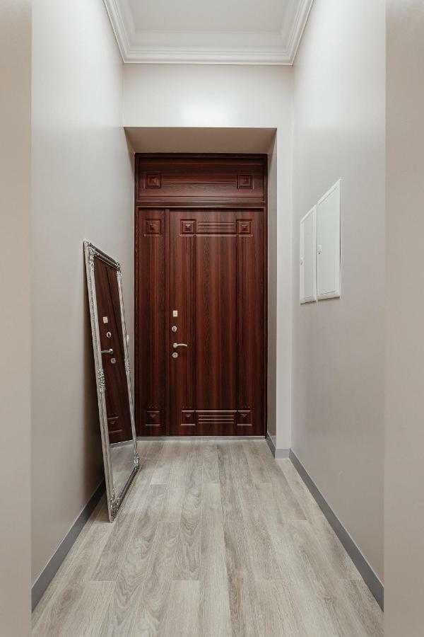 Central Barkar Apartments Odessa Buitenkant foto