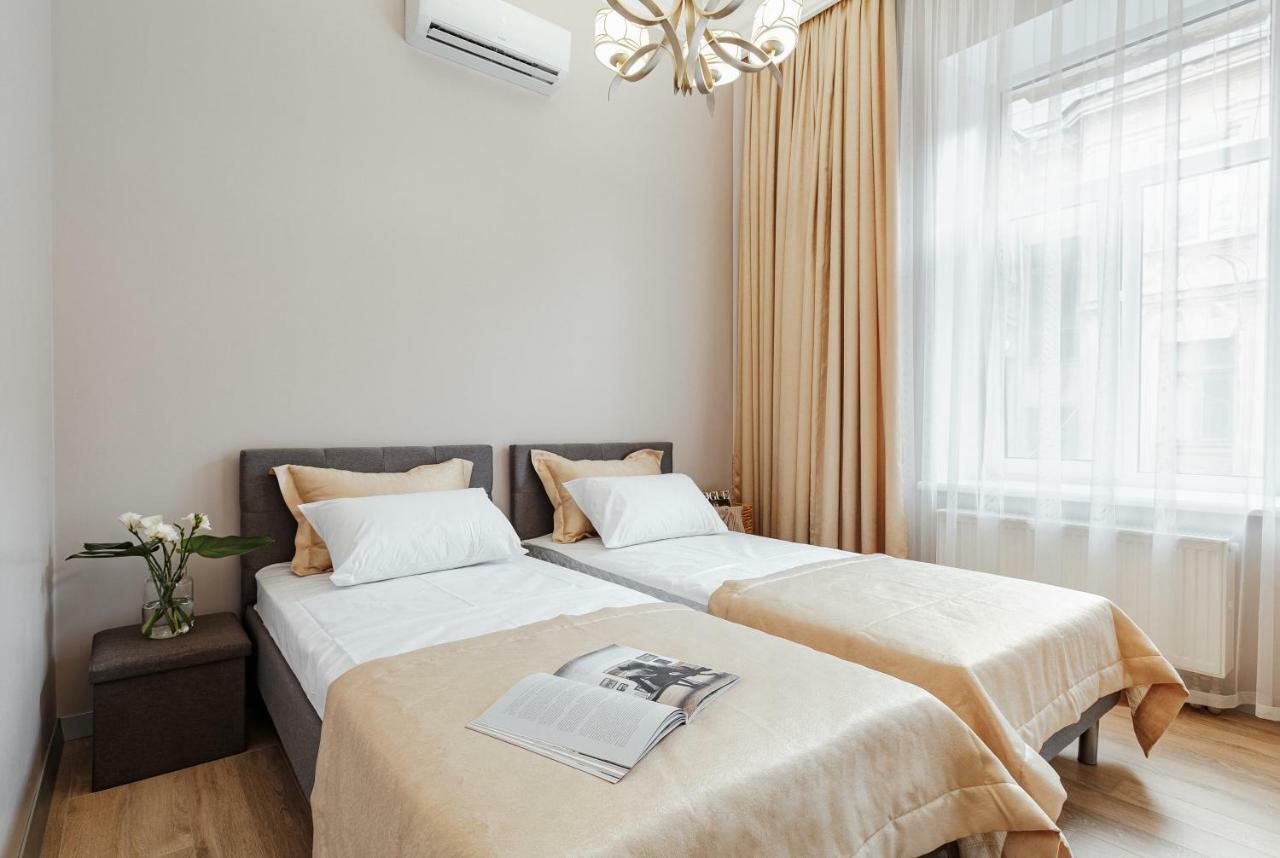 Central Barkar Apartments Odessa Buitenkant foto