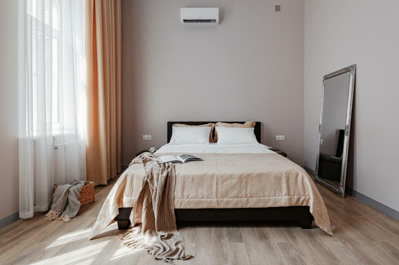 Central Barkar Apartments Odessa Buitenkant foto
